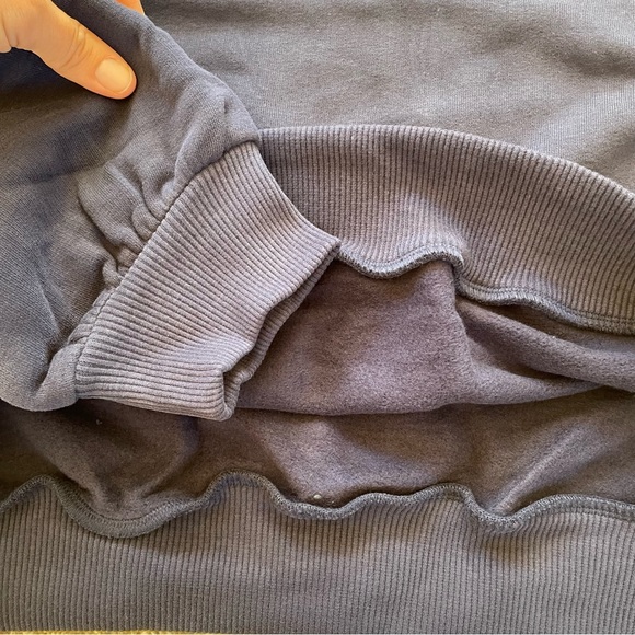 Gap maternity sweatshirt - Picture 2 of 6